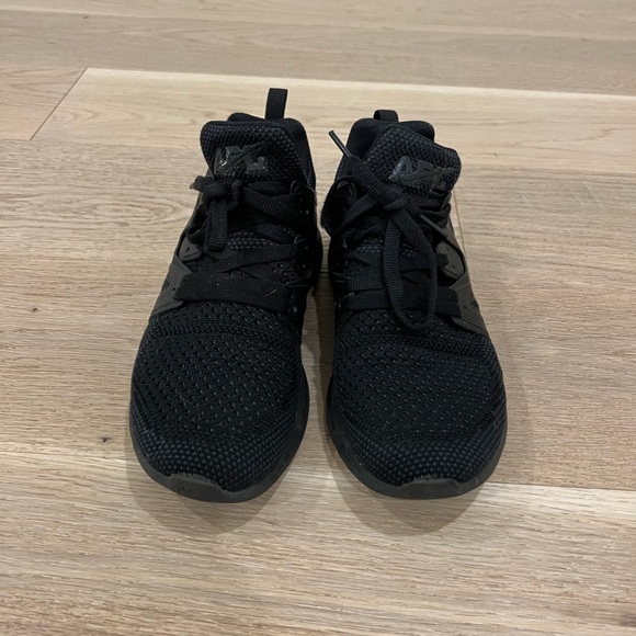 APL Sneakers - Picture 2 of 8